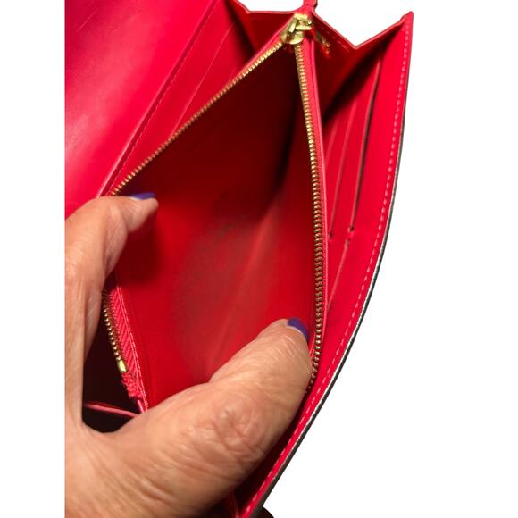 Louis Vuitton Pink Vernis Long Sarah Wallet - Picture 10 of 10
